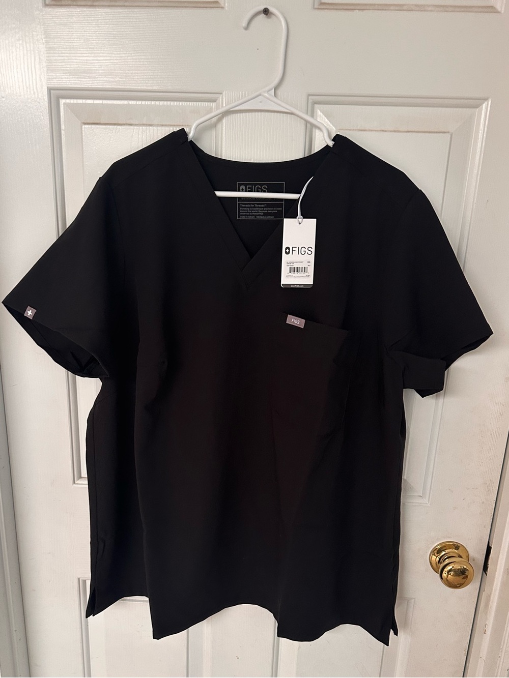 NWT Black FIGS Catarina Scrub Top One pocket Women 3XL